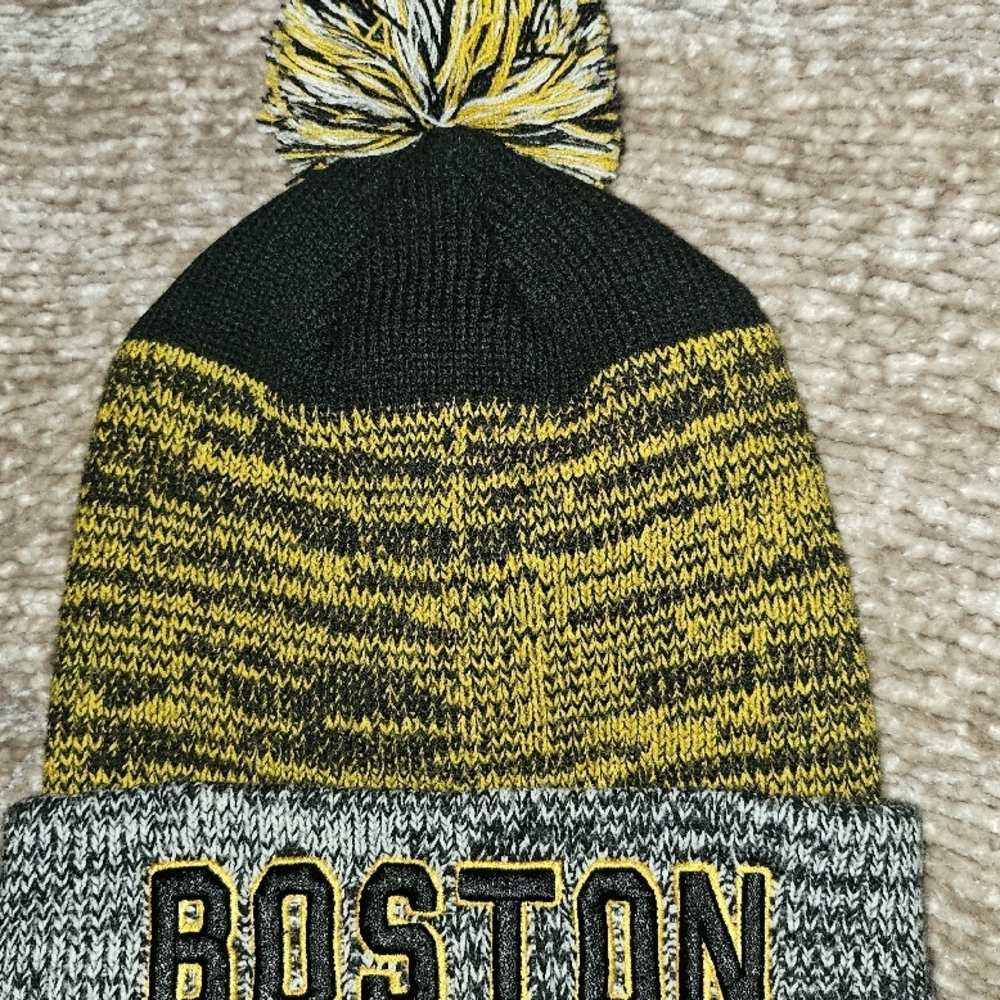 Boston Knit Pom-Pom Beanie Hat - Black and Yellow